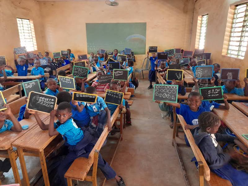Eleves en classe à Ouagadougou