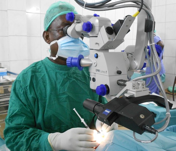 Opération de la cataracte à l'hôpital Schiphra