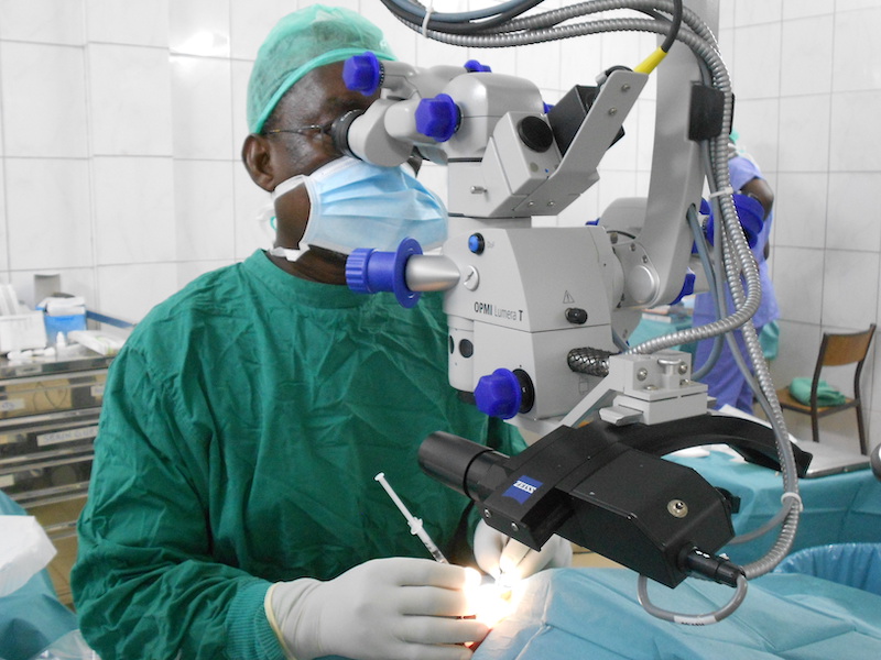 Opération de la cataracte à l'hôpital Schiphra